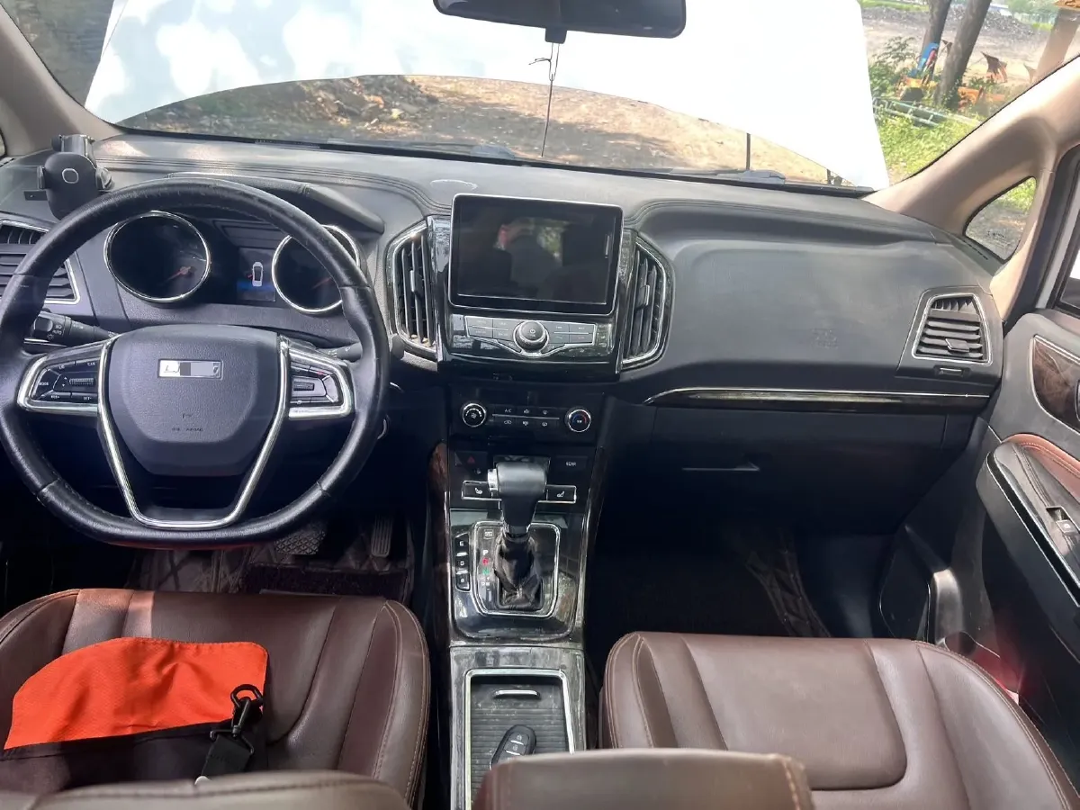 2017 LiFan XuanLang 1.5T 141HP L4 8AT,autocango,china used car exporter,china ev exporter,chinese used car exporter,chinese used ev exporter