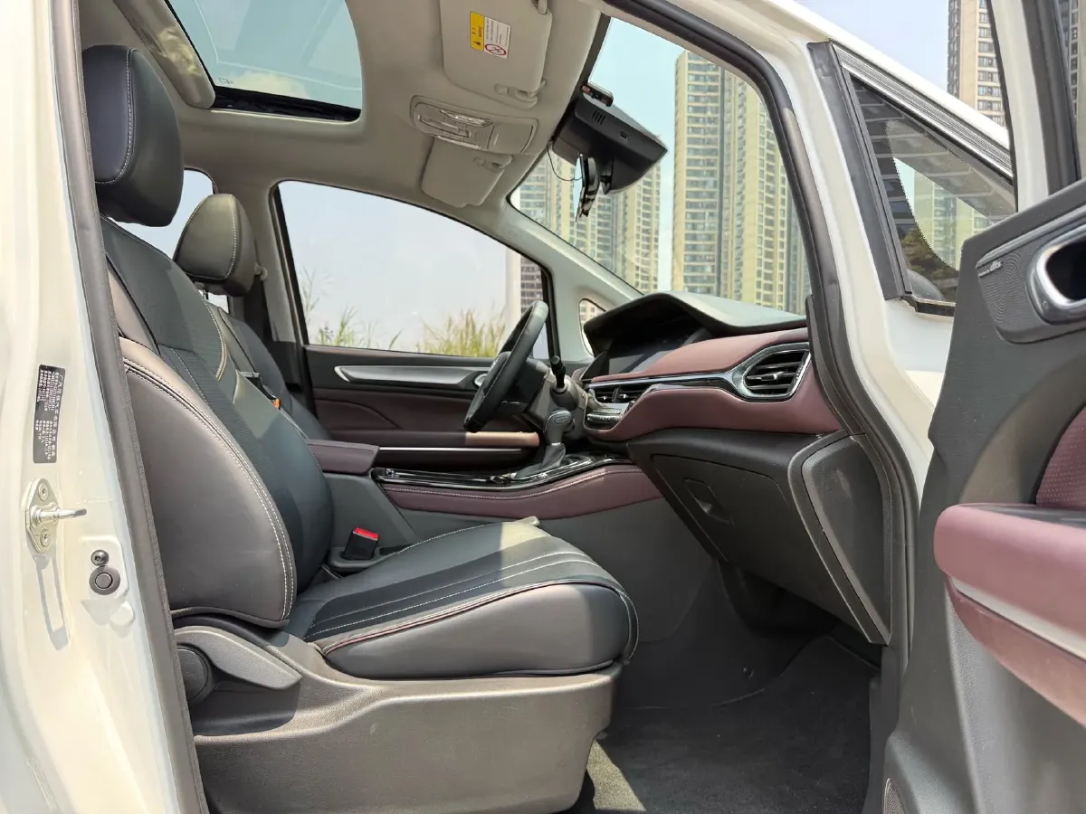 2023 GAC Trumpchi M6 1.5T 177HP L4 7DCT,autocango,china used car exporter,china ev exporter,chinese used car exporter,chinese used ev exporter