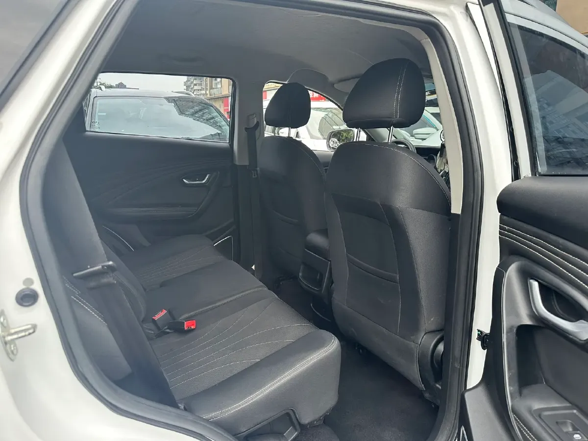 2021 SWM G05 2.0L 143HP L4 5MT,autocango,china used car exporter,china ev exporter,chinese used car exporter,chinese used ev exporter