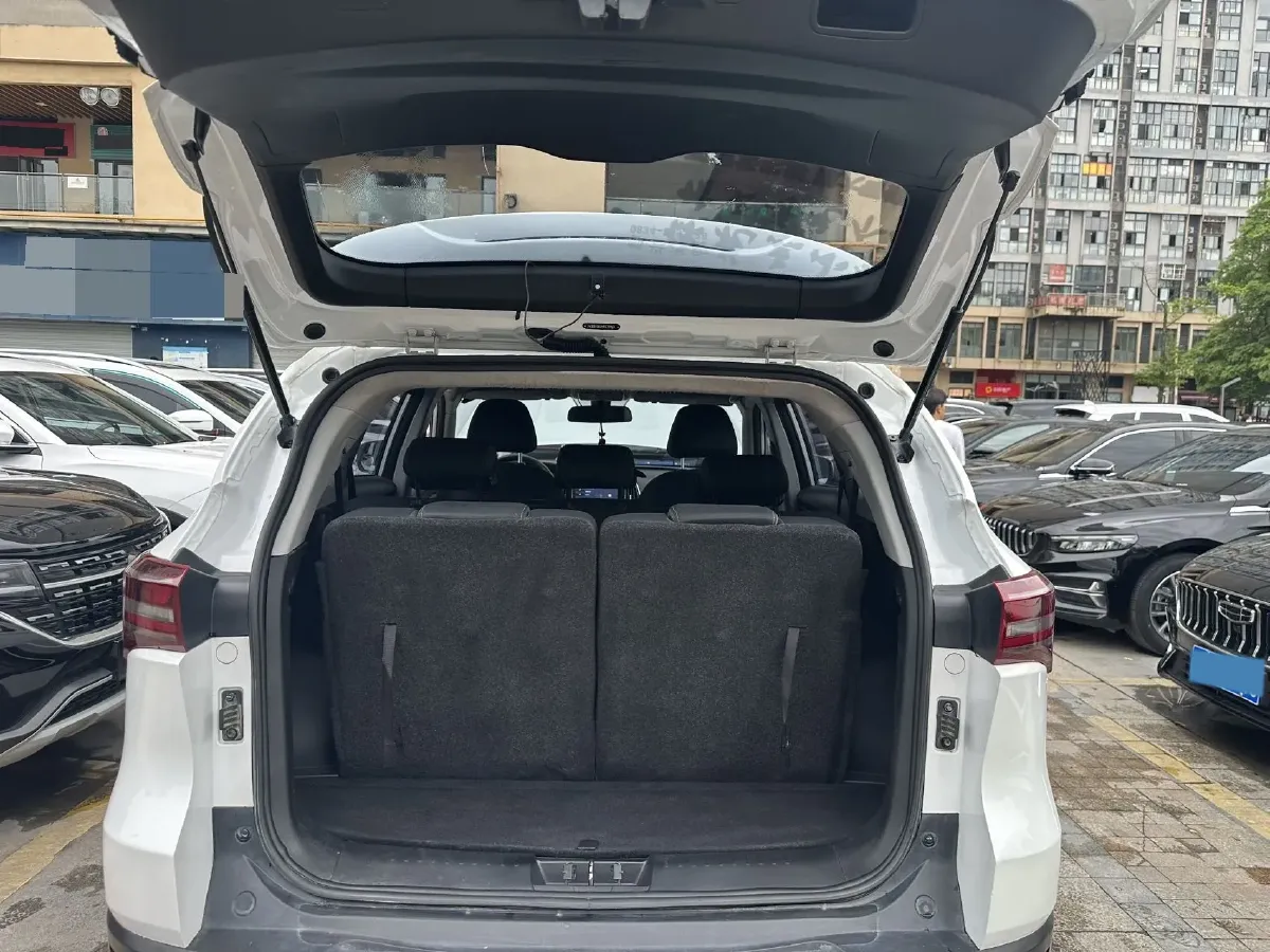 2021 SWM G05 2.0L 143HP L4 5MT,autocango,china used car exporter,china ev exporter,chinese used car exporter,chinese used ev exporter