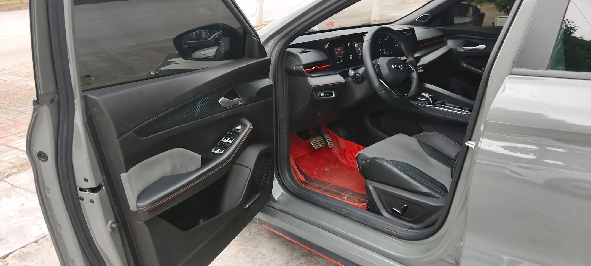 2022 Geely Binray 1.5T 181HP L4 7DCT,autocango,china used car exporter,china ev exporter,chinese used car exporter,chinese used ev exporter