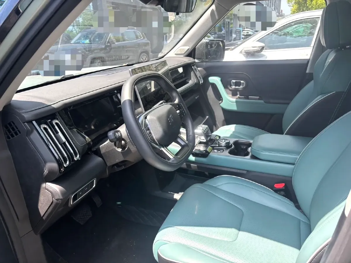 2025 Jetour Traveller 2.0T 254HP L4 7DCT,autocango,china used car exporter,china ev exporter,chinese used car exporter,chinese used ev exporter