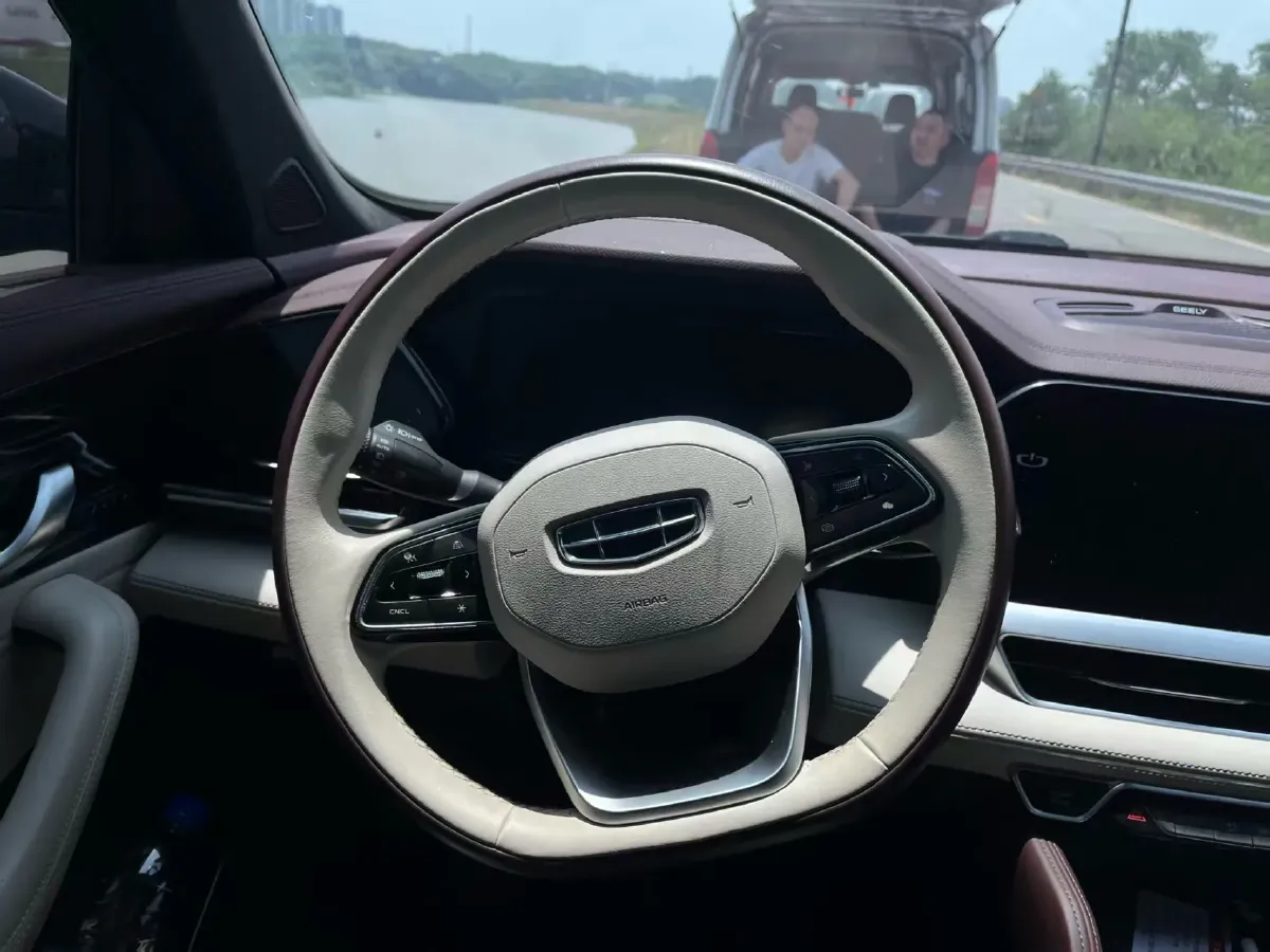 2021 Geely Monjaro 2.0T 218HP L4 7DCT,autocango,china used car exporter,china ev exporter,chinese used car exporter,chinese used ev exporter