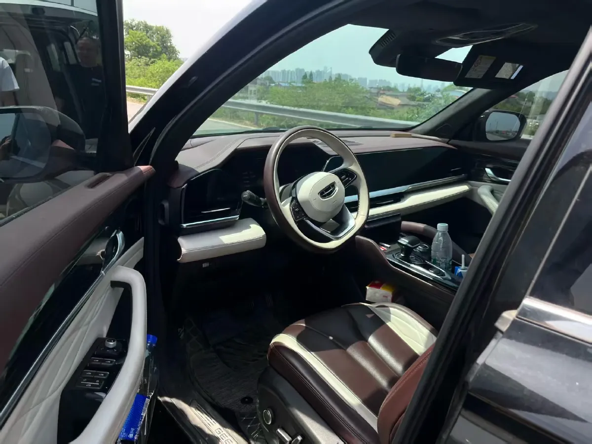 2021 Geely Monjaro 2.0T 218HP L4 7DCT,autocango,china used car exporter,china ev exporter,chinese used car exporter,chinese used ev exporter