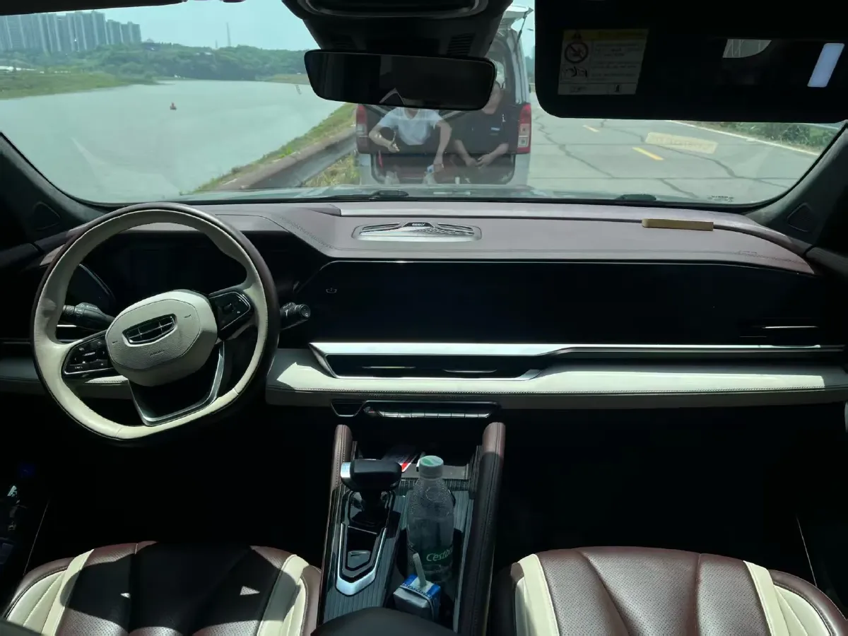 2021 Geely Monjaro 2.0T 218HP L4 7DCT,autocango,china used car exporter,china ev exporter,chinese used car exporter,chinese used ev exporter