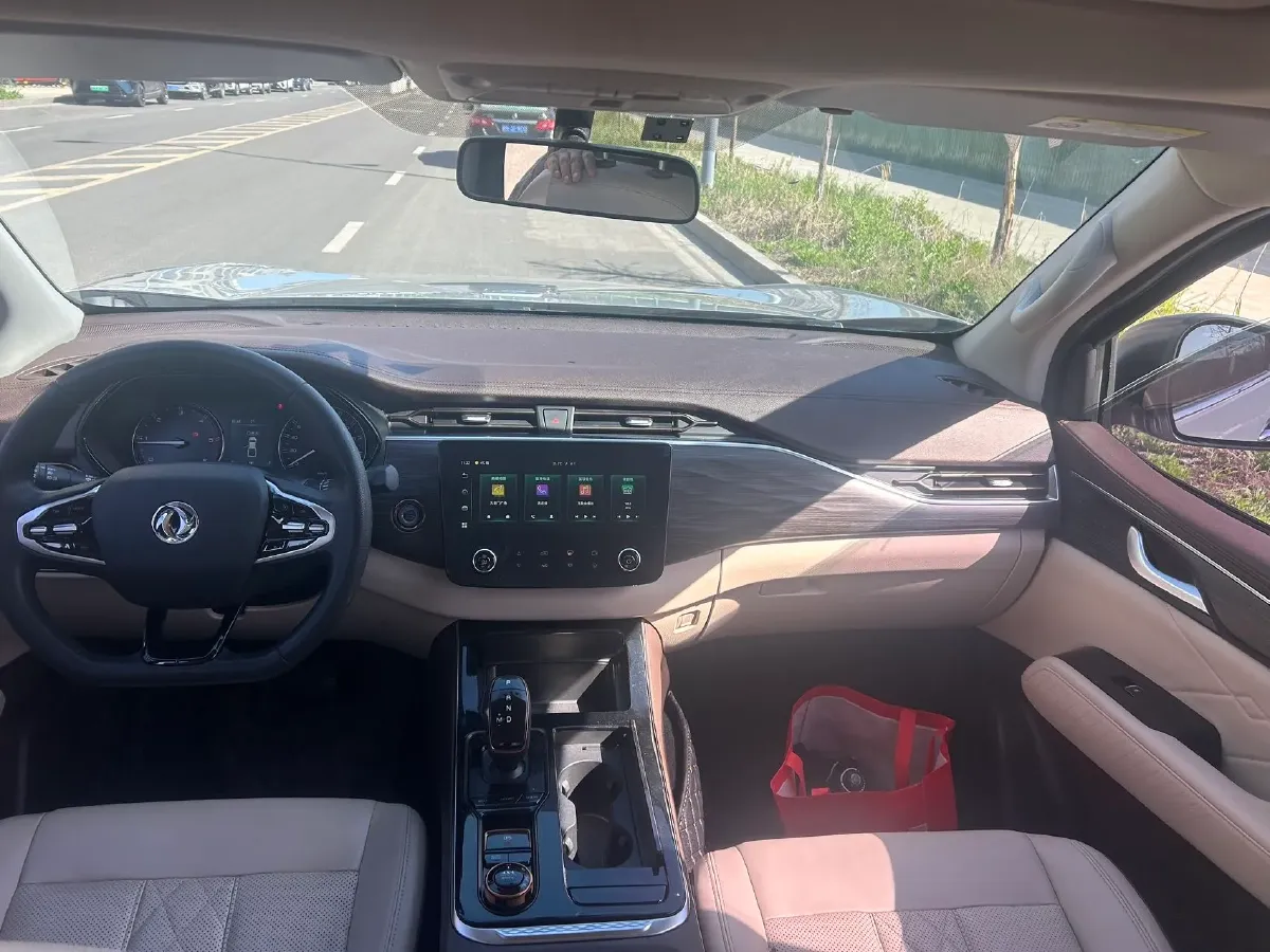 2022 Dongfeng RuiQi 7 2.3T 166HP L4 8AT,autocango,china used car exporter,china ev exporter,chinese used car exporter,chinese used ev exporter