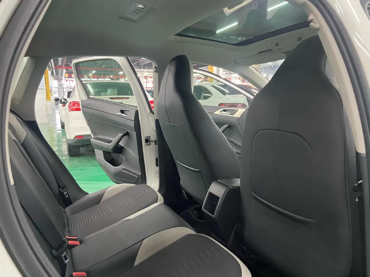 2019 Volkswagen Polo 1.5L 113HP L4 6AT,autocango,china used car exporter,china ev exporter,chinese used car exporter,chinese used ev exporter