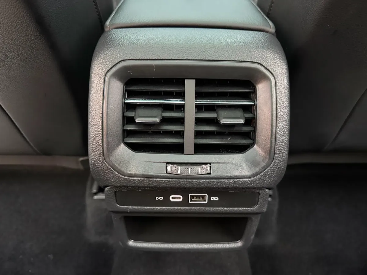 2021 Volkswagen Tharu 1.4T 150HP L4 7DCT,autocango,china used car exporter,china ev exporter,chinese used car exporter,chinese used ev exporter