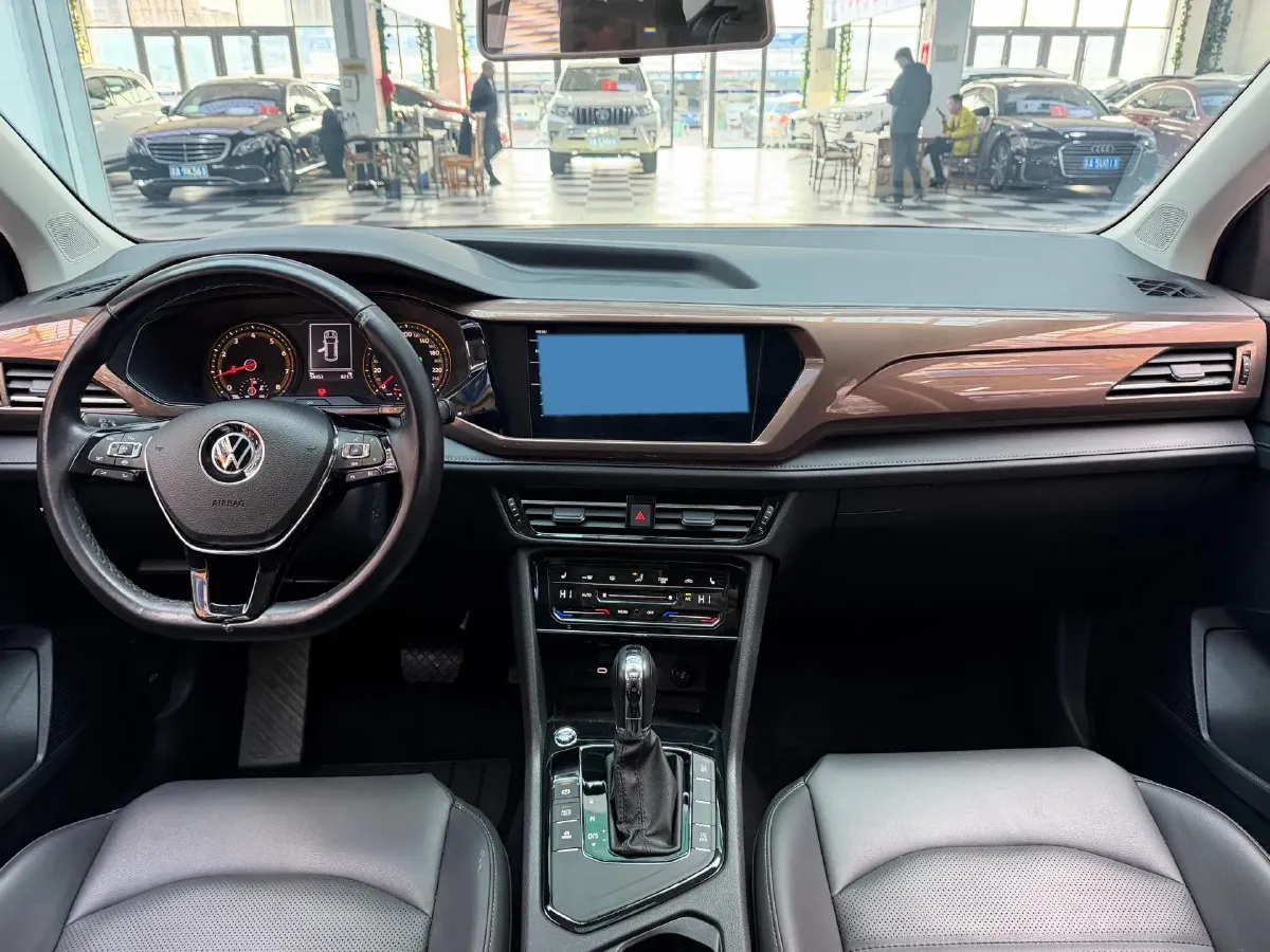 2021 Volkswagen Tharu 1.4T 150HP L4 7DCT,autocango,china used car exporter,china ev exporter,chinese used car exporter,chinese used ev exporter