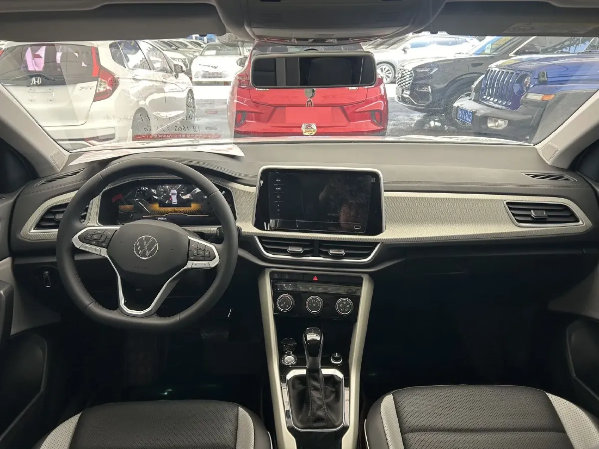 2025 Volkswagen T-Roc 1.4T 150HP L4 7DCT,autocango,china used car exporter,china ev exporter,chinese used car exporter,chinese used ev exporter