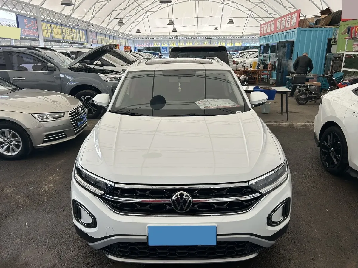 2025 Volkswagen T-Roc 1.4T 150HP L4 7DCT,autocango,china used car exporter,china ev exporter,chinese used car exporter,chinese used ev exporter