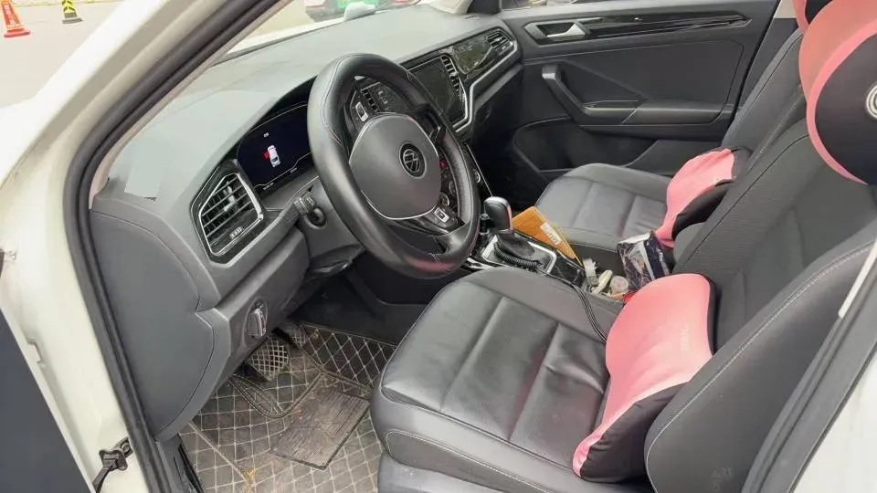 2022 Volkswagen T-Roc 1.4T 150HP L4 7DCT,autocango,china used car exporter,china ev exporter,chinese used car exporter,chinese used ev exporter