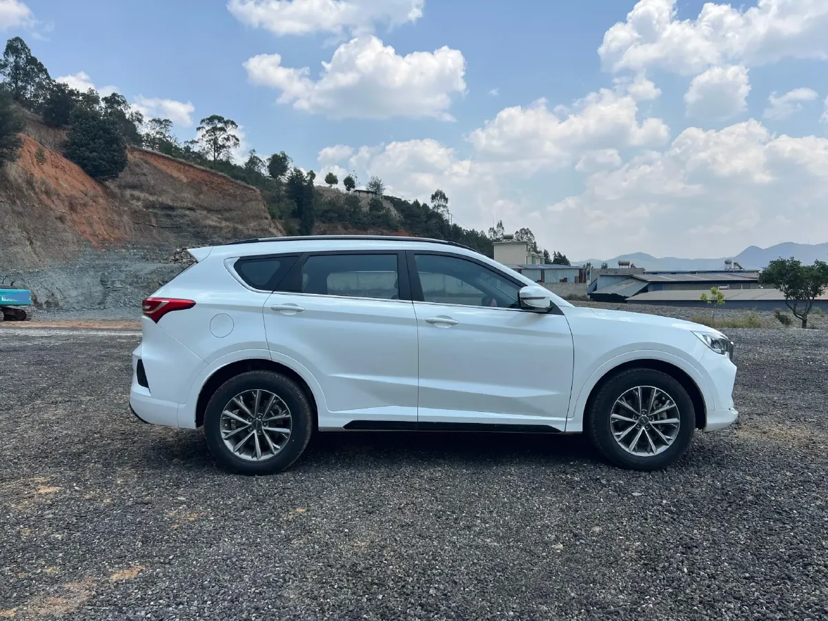 2020 Jetour X70 1.5T 156HP L4 6MT,autocango,china used car exporter,china ev exporter,chinese used car exporter,chinese used ev exporter