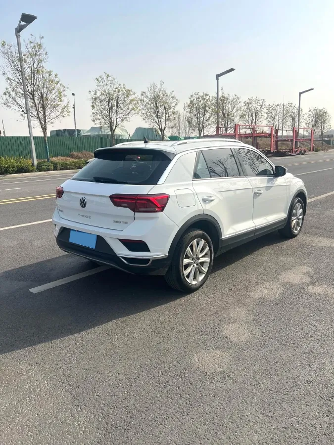 2022 Volkswagen T-Roc 1.4T 150HP L4 7DCT,autocango,china used car exporter,china ev exporter,chinese used car exporter,chinese used ev exporter