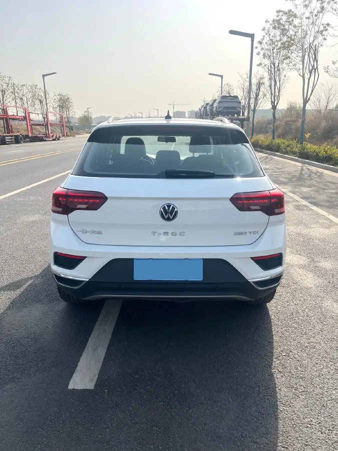 2022 Volkswagen T-Roc 1.4T 150HP L4 7DCT,autocango,china used car exporter,china ev exporter,chinese used car exporter,chinese used ev exporter