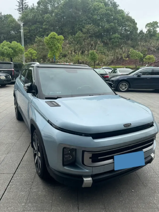 2023 Geely ICON 1.5T 181HP L4 7DCT,autocango,china used car exporter,china ev exporter,chinese used car exporter,chinese used ev exporter