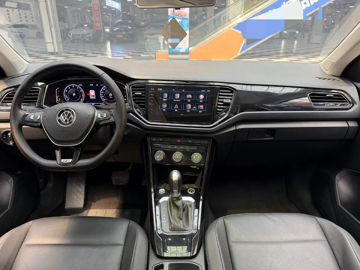 2022 Volkswagen T-Roc 1.4T 150HP L4 7DCT,autocango,china used car exporter,china ev exporter,chinese used car exporter,chinese used ev exporter
