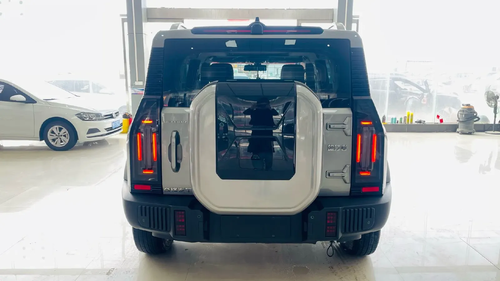 2023 Jetour Traveller 1.5T 184HP L4 7DCT,autocango,china used car exporter,china ev exporter,chinese used car exporter,chinese used ev exporter