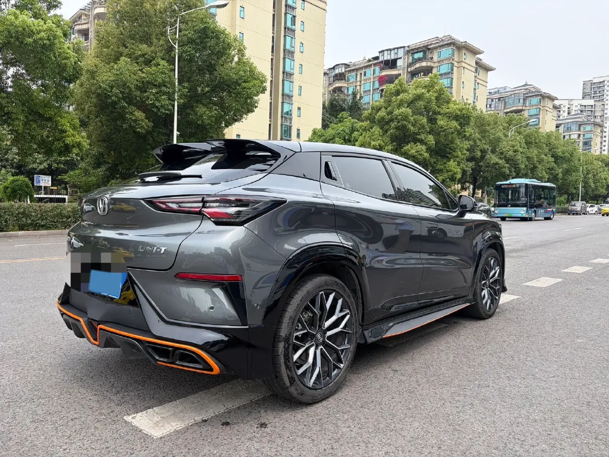 2022 ChangAn UNI-T 1.5T 188HP L4 7DCT,autocango,china used car exporter,china ev exporter,chinese used car exporter,chinese used ev exporter