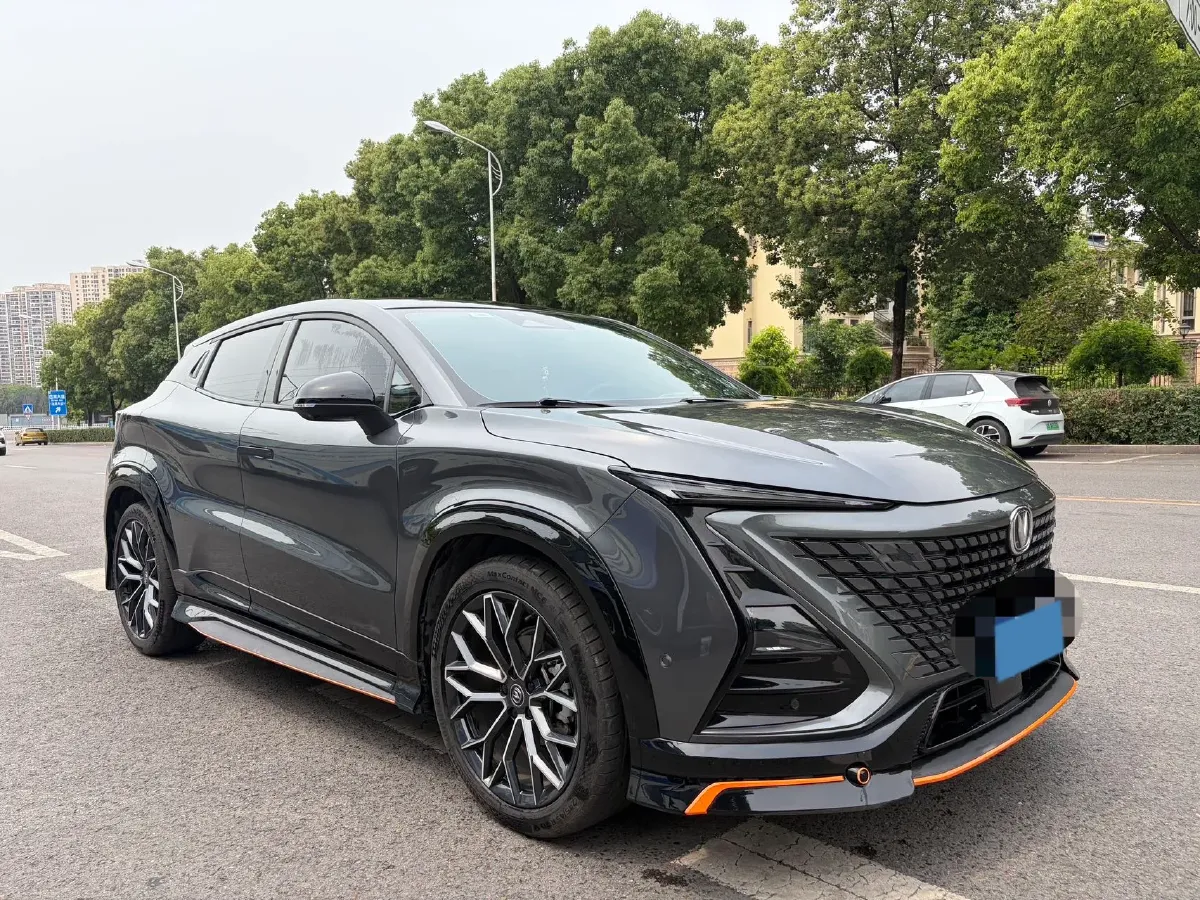 2022 ChangAn UNI-T 1.5T 188HP L4 7DCT,autocango,china used car exporter,china ev exporter,chinese used car exporter,chinese used ev exporter