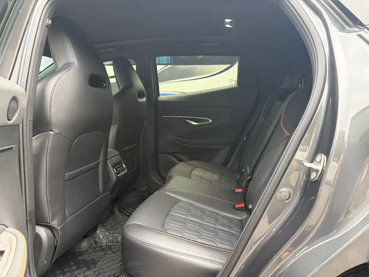 2022 ChangAn UNI-T 1.5T 188HP L4 7DCT,autocango,china used car exporter,china ev exporter,chinese used car exporter,chinese used ev exporter