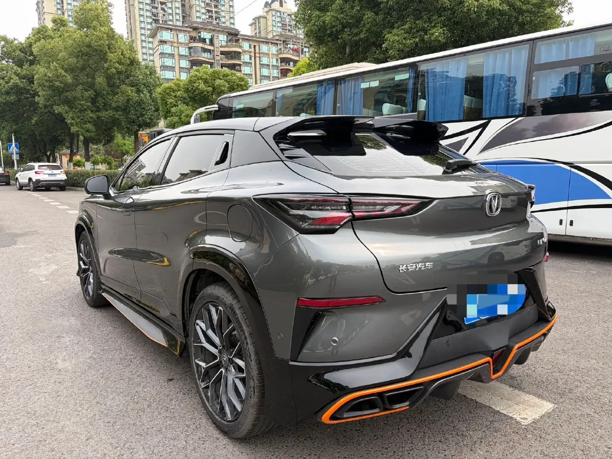 2022 ChangAn UNI-T 1.5T 188HP L4 7DCT,autocango,china used car exporter,china ev exporter,chinese used car exporter,chinese used ev exporter