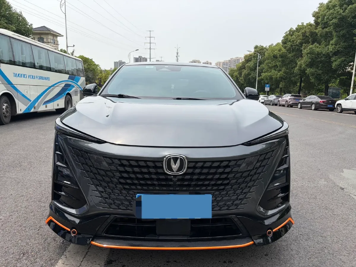 2022 ChangAn UNI-T 1.5T 188HP L4 7DCT,autocango,china used car exporter,china ev exporter,chinese used car exporter,chinese used ev exporter