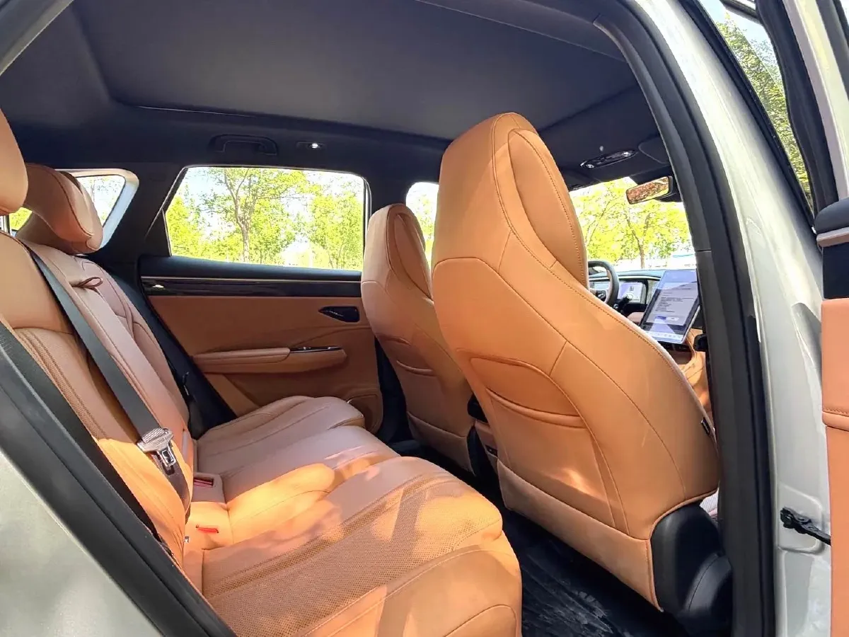 2025 Geely Galaxy L7 1.5L 112HP L4 1DHT PHEV 18.4KWH,autocango,china used car exporter,china ev exporter,chinese used car exporter,chinese used ev exporter