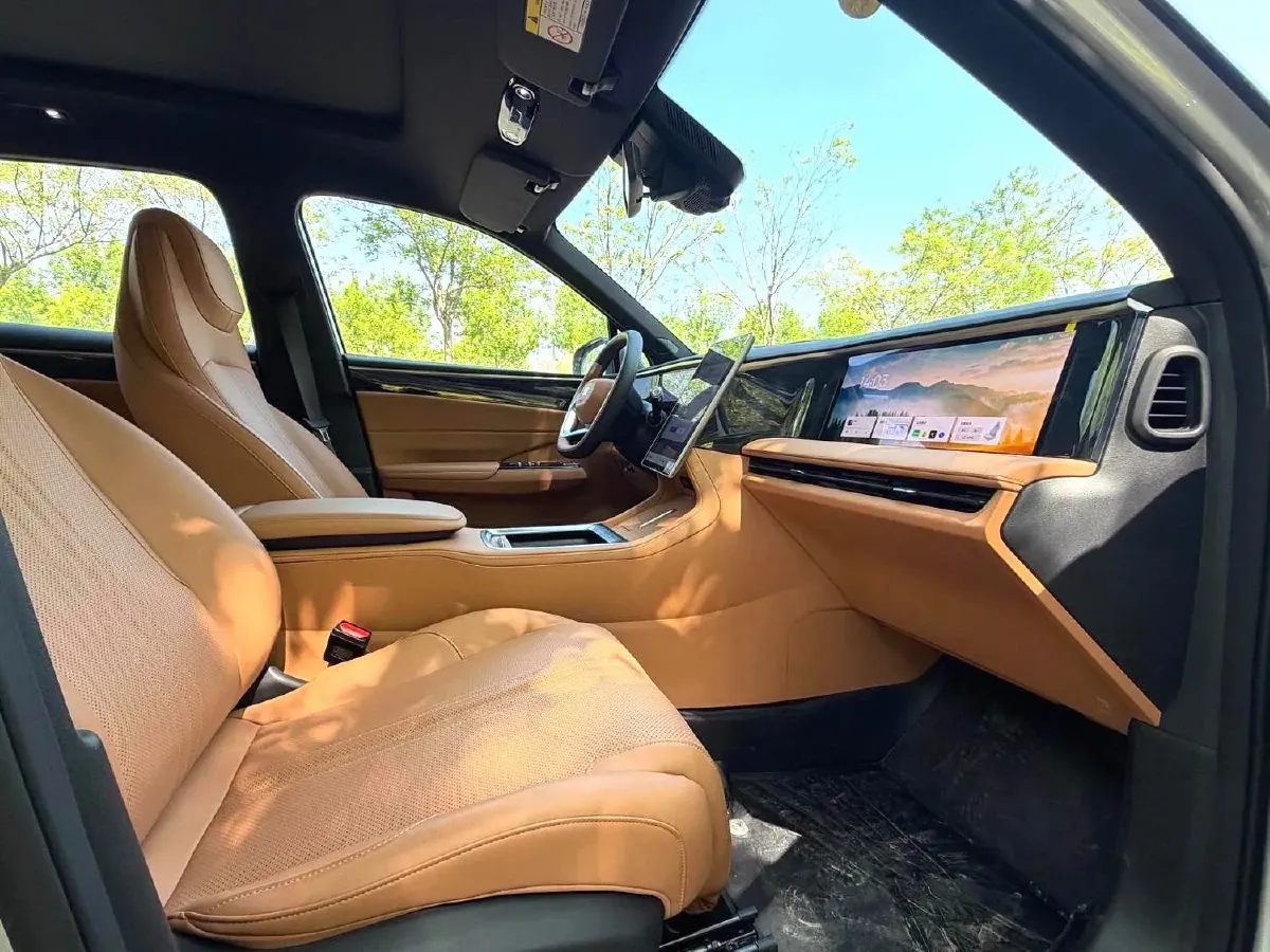 2025 Geely Galaxy L7 1.5L 112HP L4 1DHT PHEV 18.4KWH,autocango,china used car exporter,china ev exporter,chinese used car exporter,chinese used ev exporter