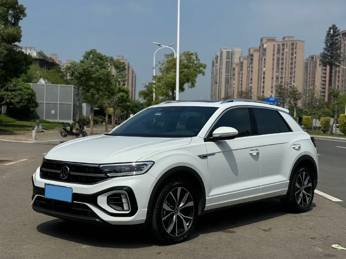 2025 Volkswagen T-Roc 1.5T 160HP L4 7DCT,autocango,china used car exporter,china ev exporter,chinese used car exporter,chinese used ev exporter