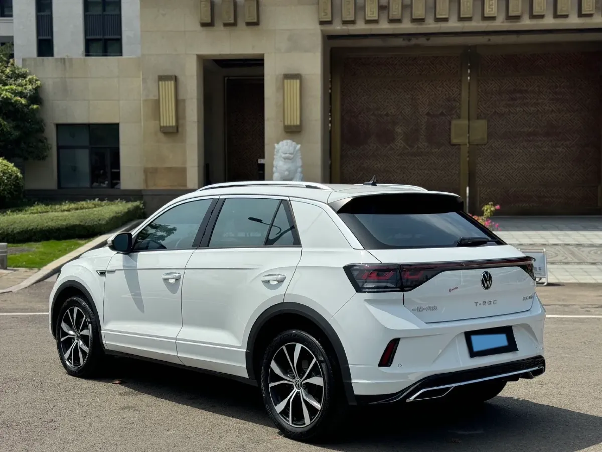 2025 Volkswagen T-Roc 1.5T 160HP L4 7DCT,autocango,china used car exporter,china ev exporter,chinese used car exporter,chinese used ev exporter