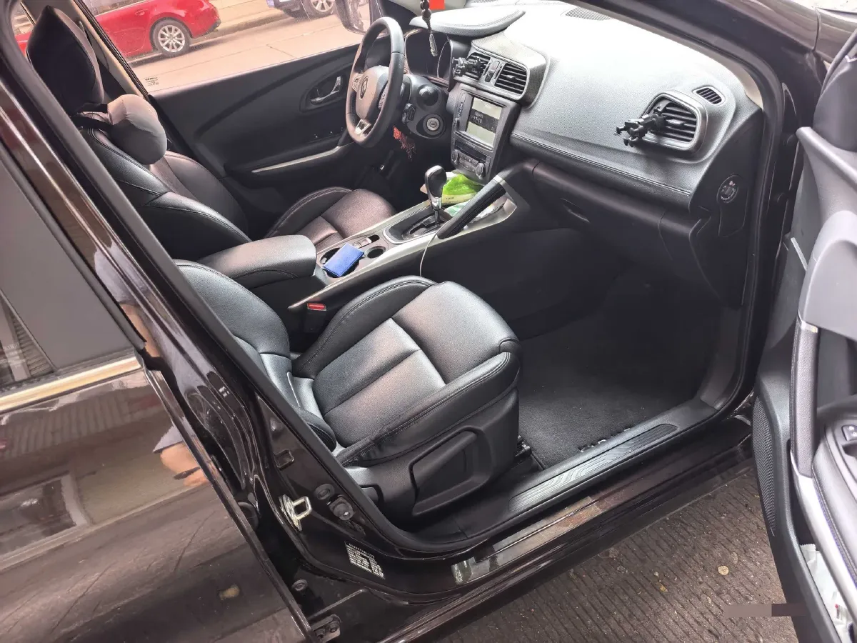 2017 Renault Kadjar 2.0L 150HP L4 CVT,autocango,china used car exporter,china ev exporter,chinese used car exporter,chinese used ev exporter