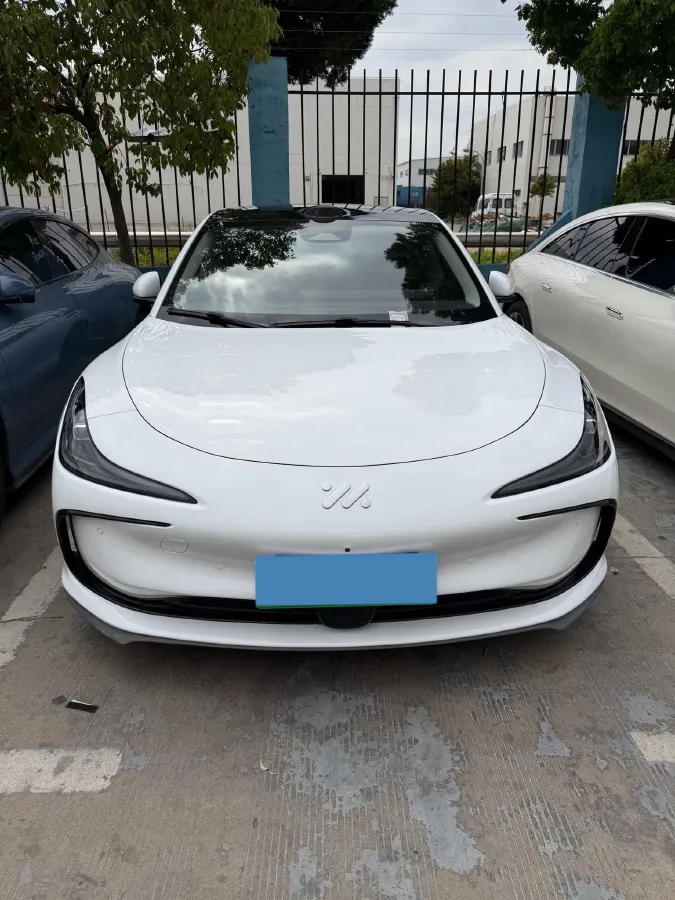 2024 IM L6 BEV 75KWH,autocango,china used car exporter,china ev exporter,chinese used car exporter,chinese used ev exporter