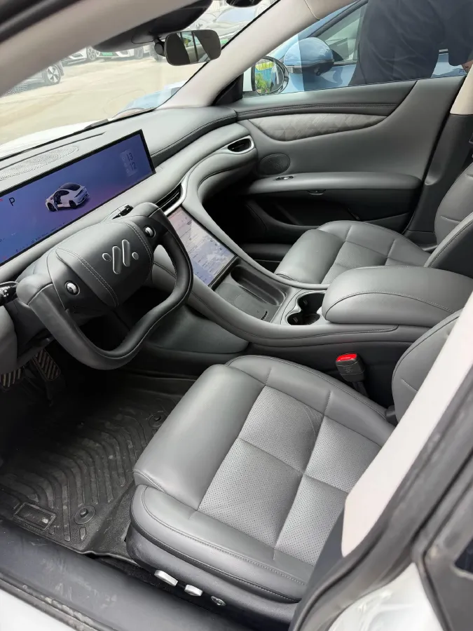 2024 IM L6 BEV 75KWH,autocango,china used car exporter,china ev exporter,chinese used car exporter,chinese used ev exporter