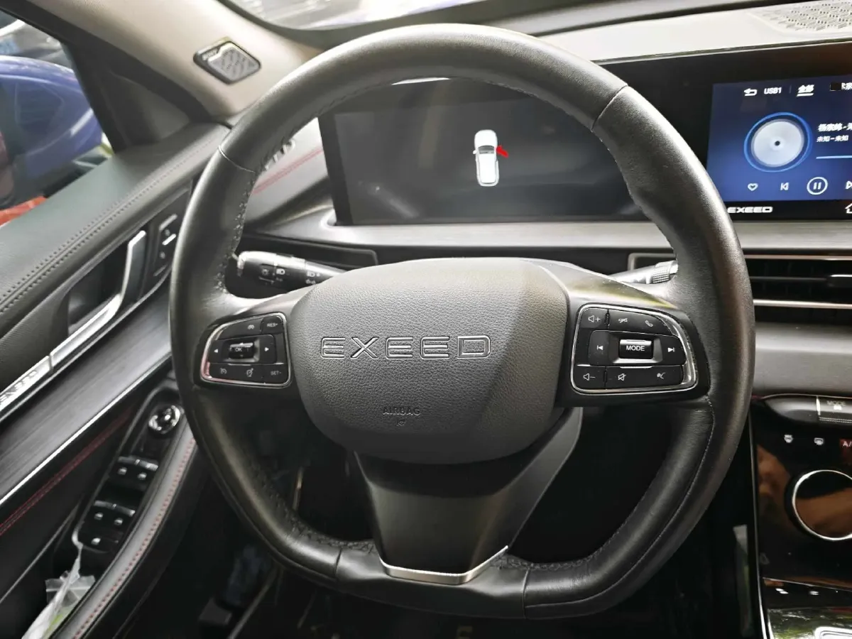 2022 ChangAn Oshan X7 Plus 1.5T 188HP L4 7DCT,autocango,china used car exporter,china ev exporter,chinese used car exporter,chinese used ev exporter