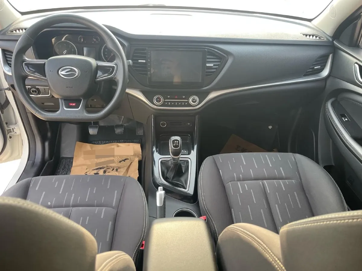 2017 Landwind X2 1.6L 125HP L4 5MT,autocango,china used car exporter,china ev exporter,chinese used car exporter,chinese used ev exporter