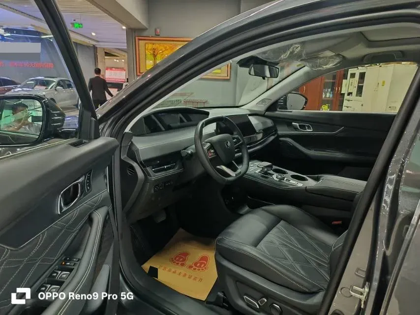 2024 ChangAn UNI-K 2.0T 233HP L4 8AT,autocango,china used car exporter,china ev exporter,chinese used car exporter,chinese used ev exporter