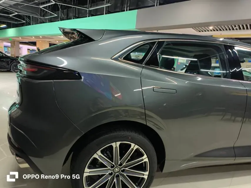 2024 ChangAn UNI-K 2.0T 233HP L4 8AT,autocango,china used car exporter,china ev exporter,chinese used car exporter,chinese used ev exporter