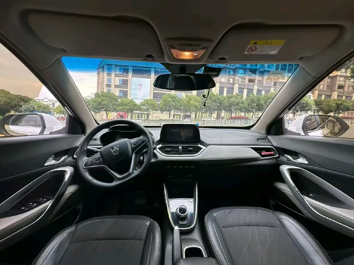 2017 BaoJun 310W 1.5L 105HP L4 6MT,autocango,china used car exporter,china ev exporter,chinese used car exporter,chinese used ev exporter