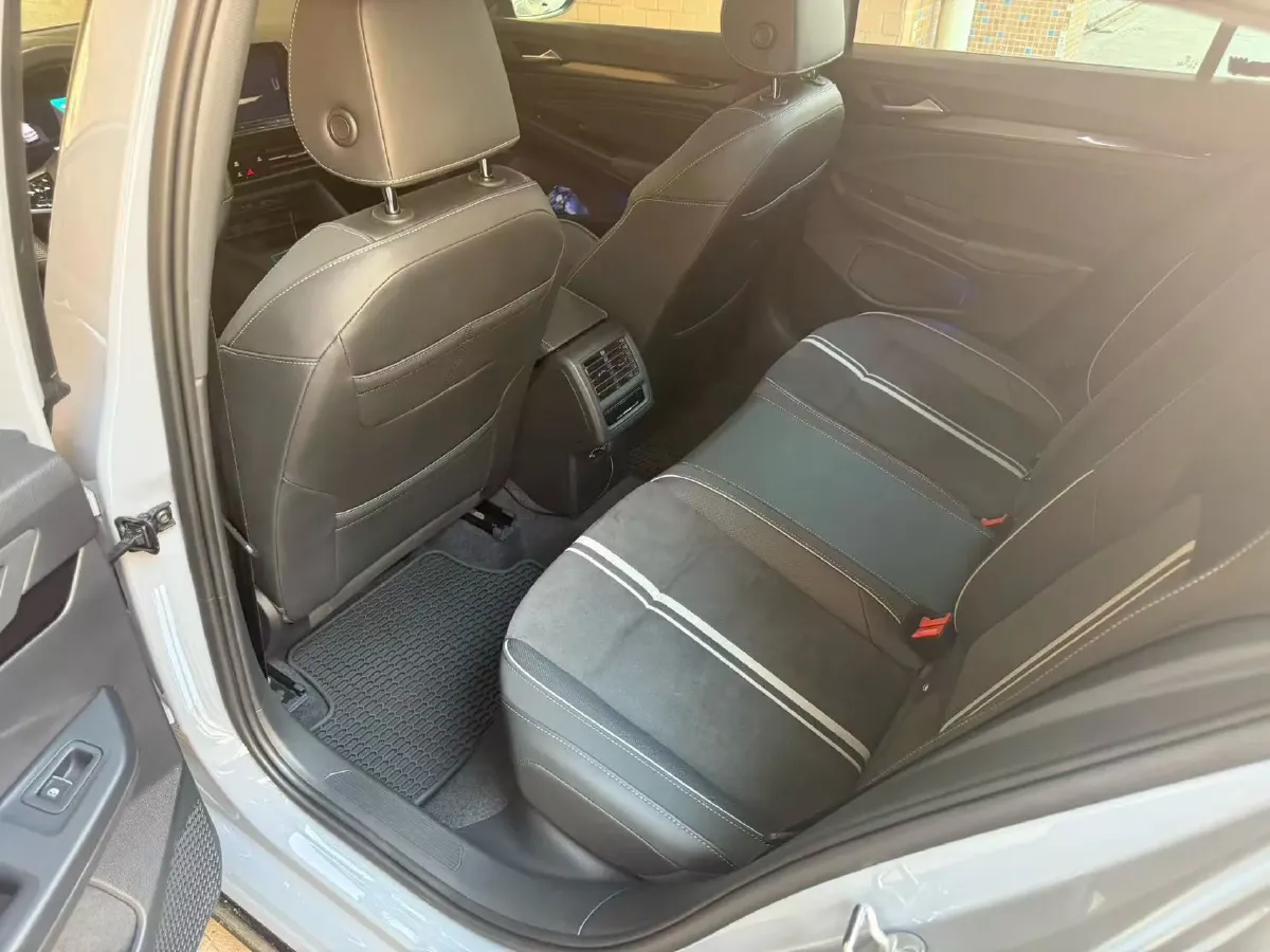 2023 Volkswagen Golf 1.4T 150HP L4 7DCT,autocango,china used car exporter,china ev exporter,chinese used car exporter,chinese used ev exporter