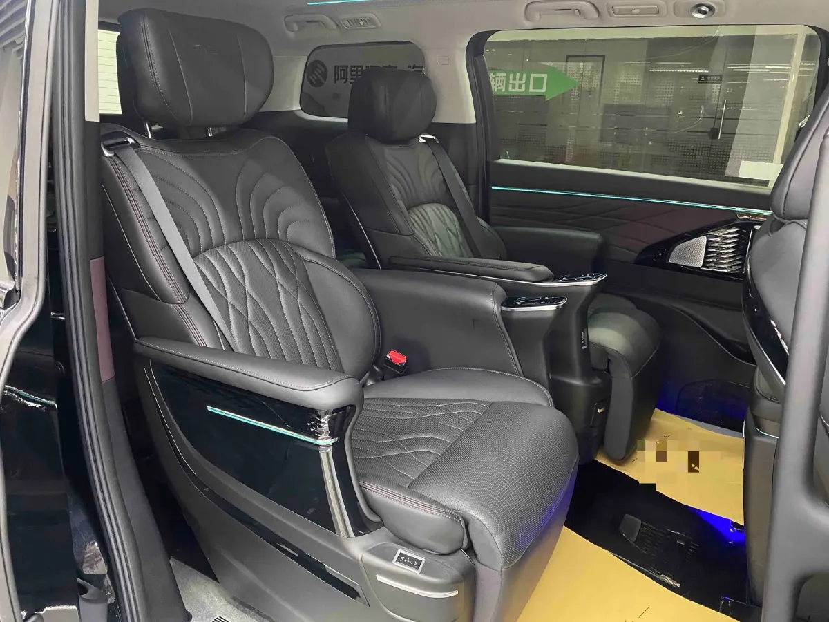 2024 GAC Trumpchi M8 2.0T 190HP L4 2DHT Hybrid,autocango,china used car exporter,china ev exporter,chinese used car exporter,chinese used ev exporter