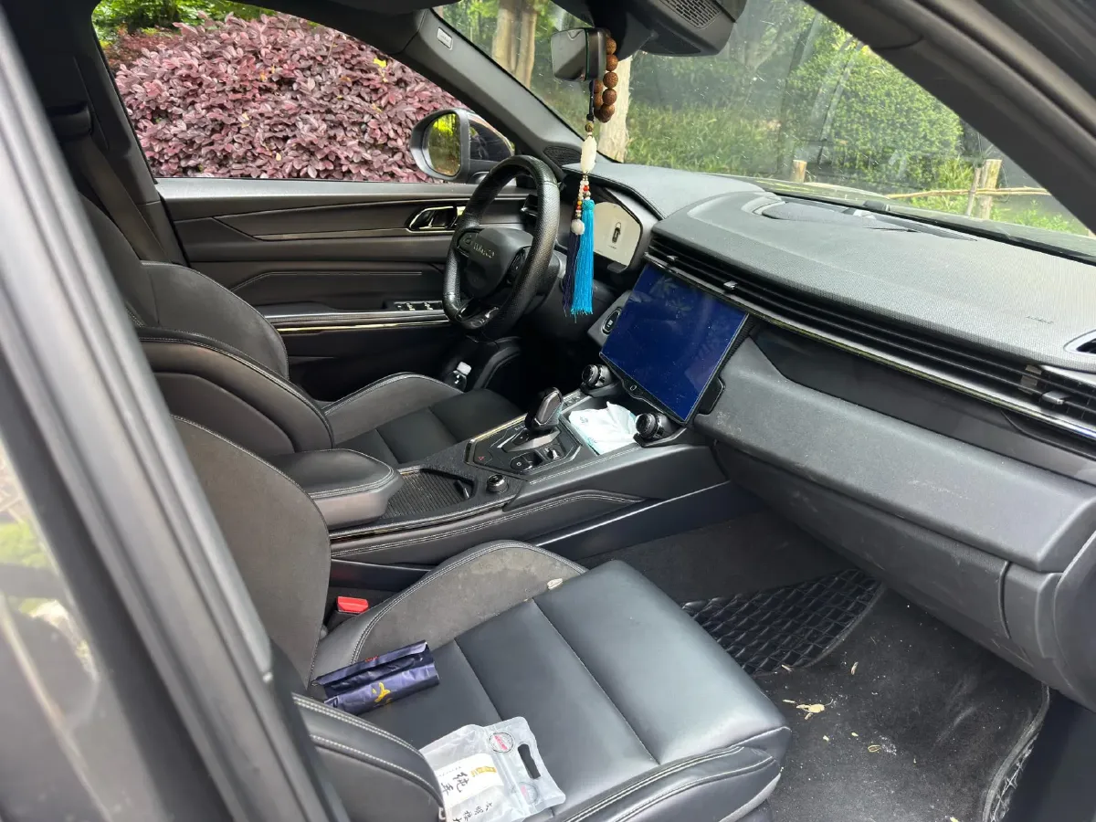 2022 HongQi H5 1.8T 197HP L4 6AT,autocango,china used car exporter,china ev exporter,chinese used car exporter,chinese used ev exporter