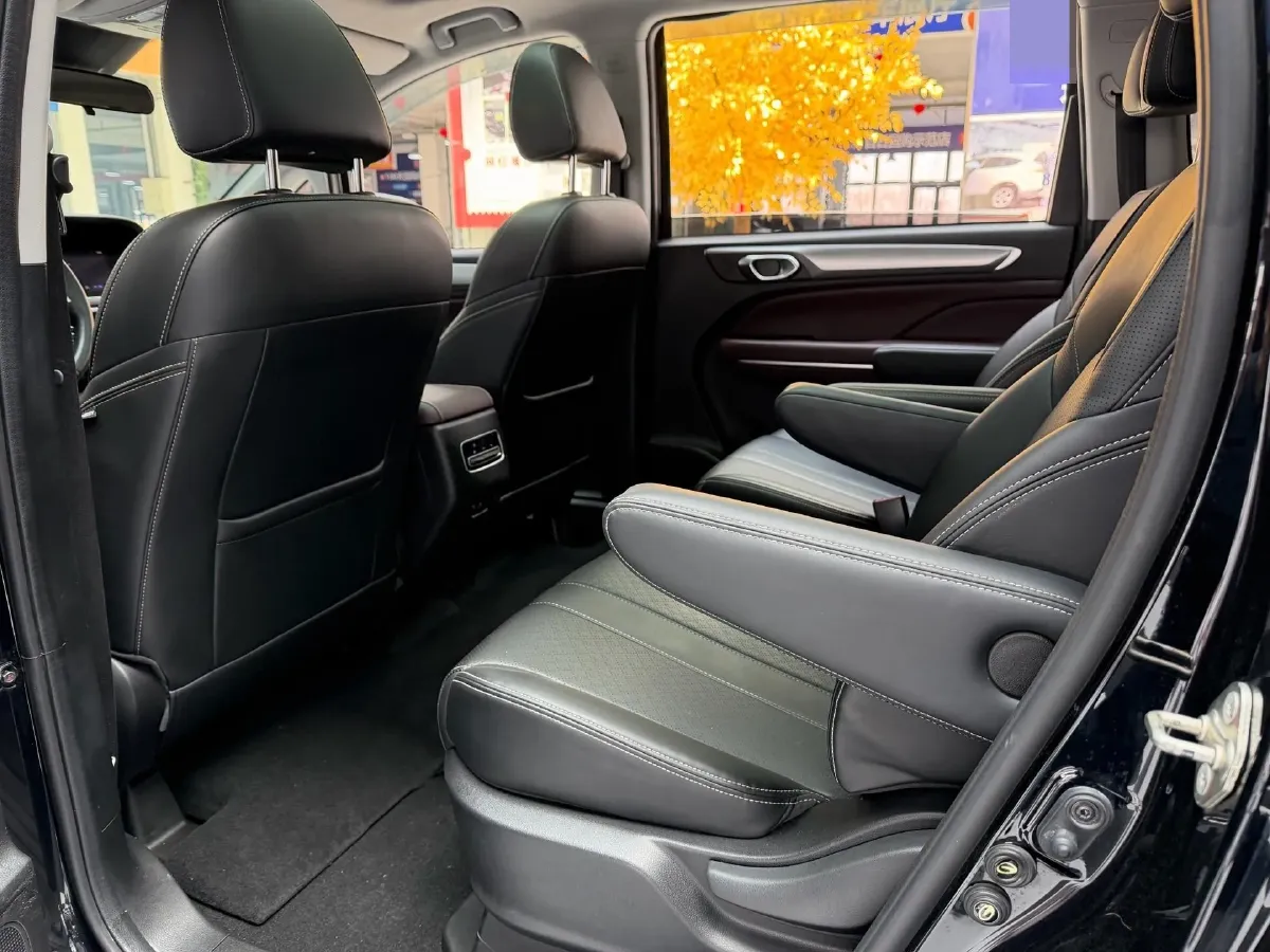 2021 GAC Trumpchi M6 1.5T 169HP L4 7DCT,autocango,china used car exporter,china ev exporter,chinese used car exporter,chinese used ev exporter