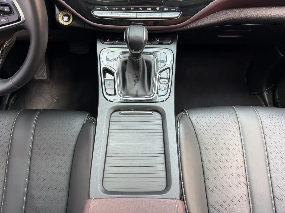 2021 GAC Trumpchi M6 1.5T 169HP L4 7DCT,autocango,china used car exporter,china ev exporter,chinese used car exporter,chinese used ev exporter