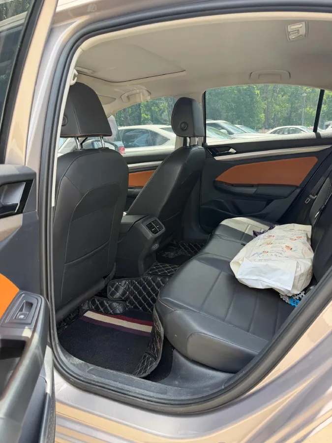 2023 Volkswagen Bora 1.2T 116HP L4 7DCT,autocango,china used car exporter,china ev exporter,chinese used car exporter,chinese used ev exporter