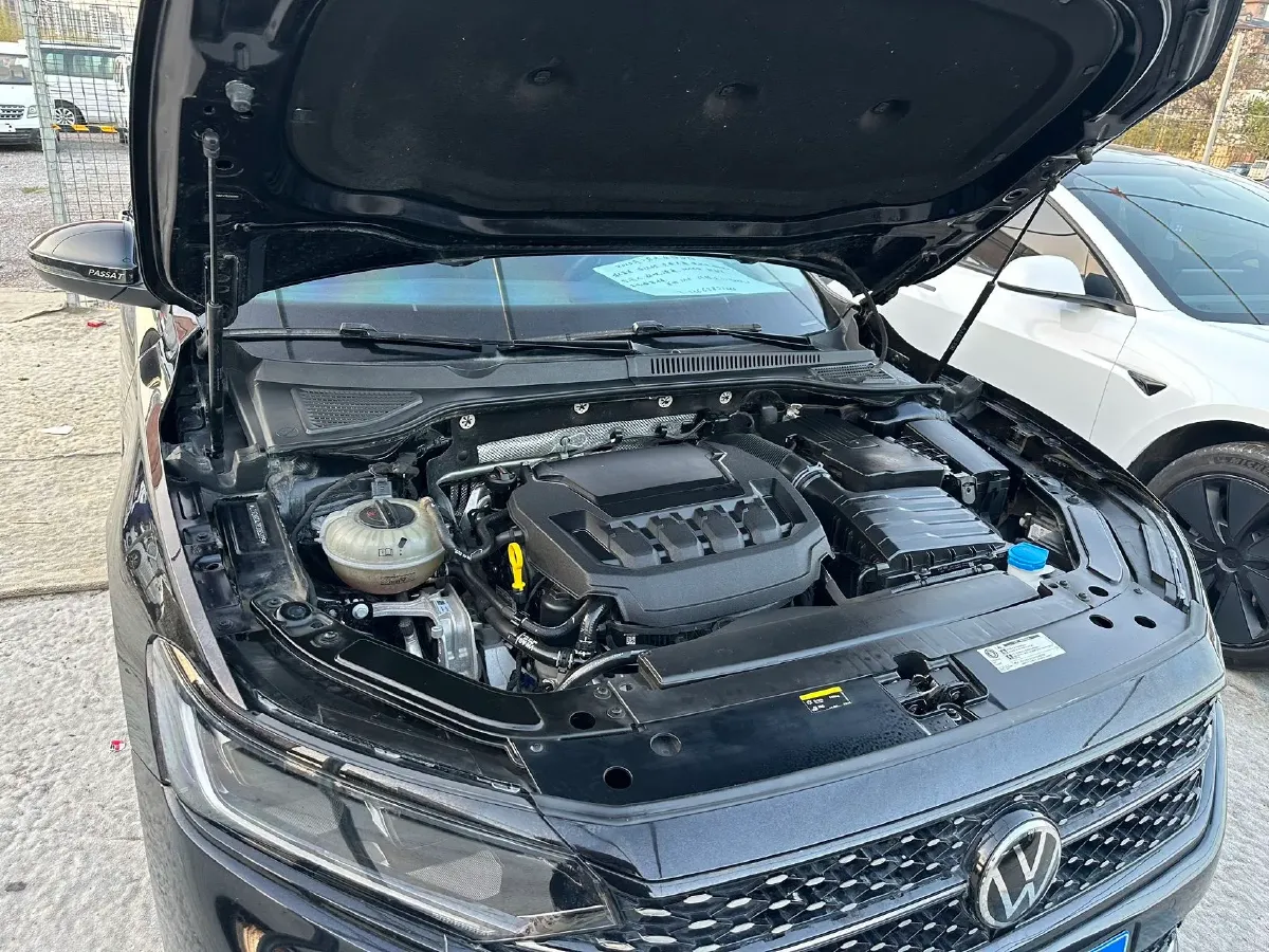 2025 Volkswagen Passat 2.0T 220HP L4 7DCT,autocango,china used car exporter,china ev exporter,chinese used car exporter,chinese used ev exporter