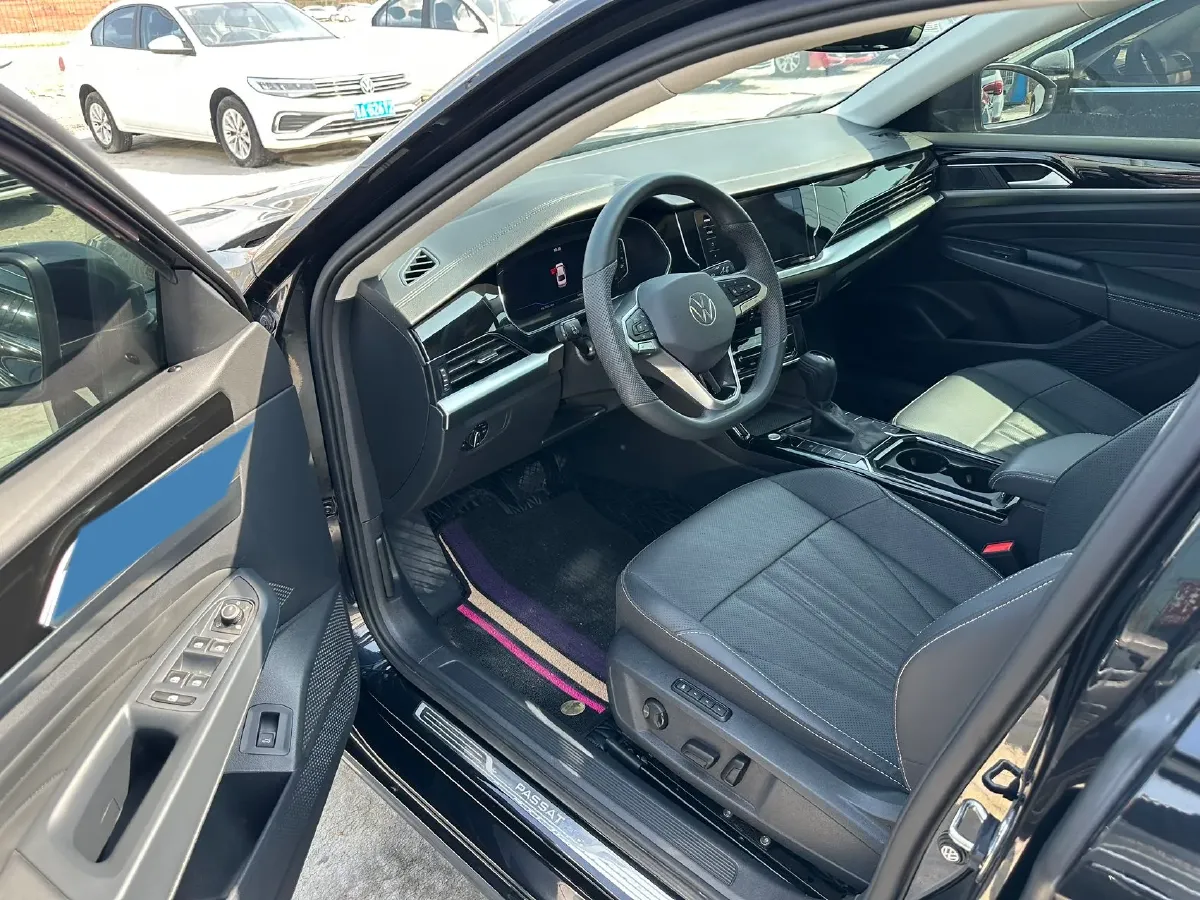 2025 Volkswagen Passat 2.0T 220HP L4 7DCT,autocango,china used car exporter,china ev exporter,chinese used car exporter,chinese used ev exporter