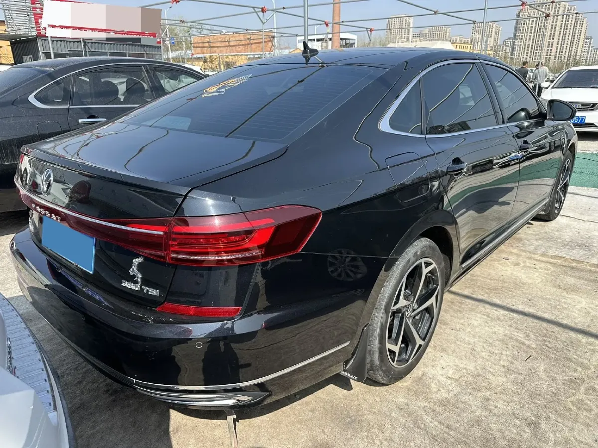 2025 Volkswagen Passat 2.0T 220HP L4 7DCT,autocango,china used car exporter,china ev exporter,chinese used car exporter,chinese used ev exporter