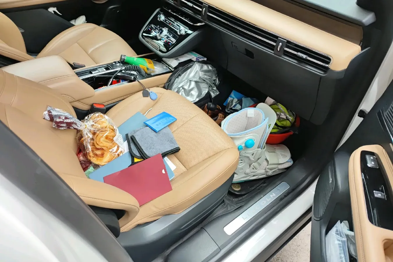 2020 Lexus CT 1.8L 99HP L4 E-CVT Hybrid,autocango,china used car exporter,china ev exporter,chinese used car exporter,chinese used ev exporter