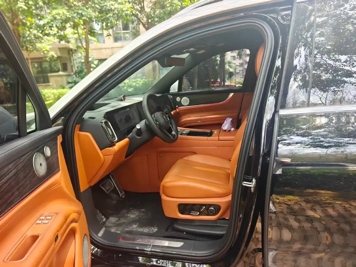 2024 AITO AITO M9 1.5T 152HP L4 REEV 42KWH,autocango,china used car exporter,china ev exporter,chinese used car exporter,chinese used ev exporter